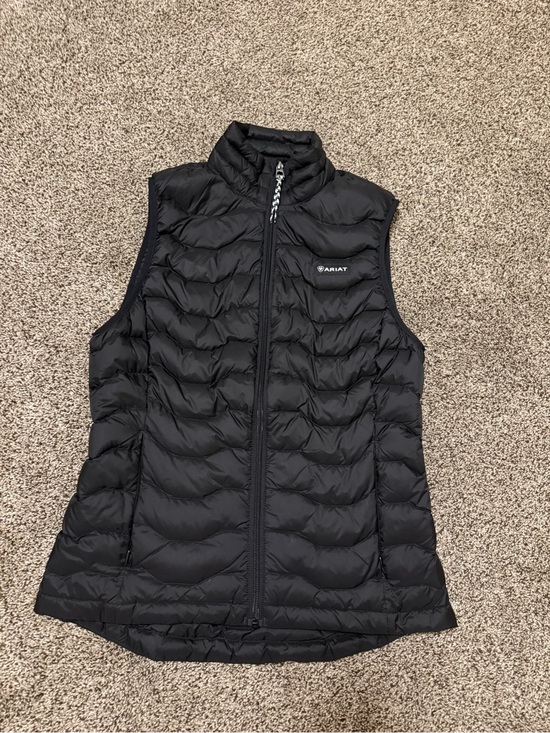 Jackets & Blazers - Ariat Women's Black Lightweight Down Vest